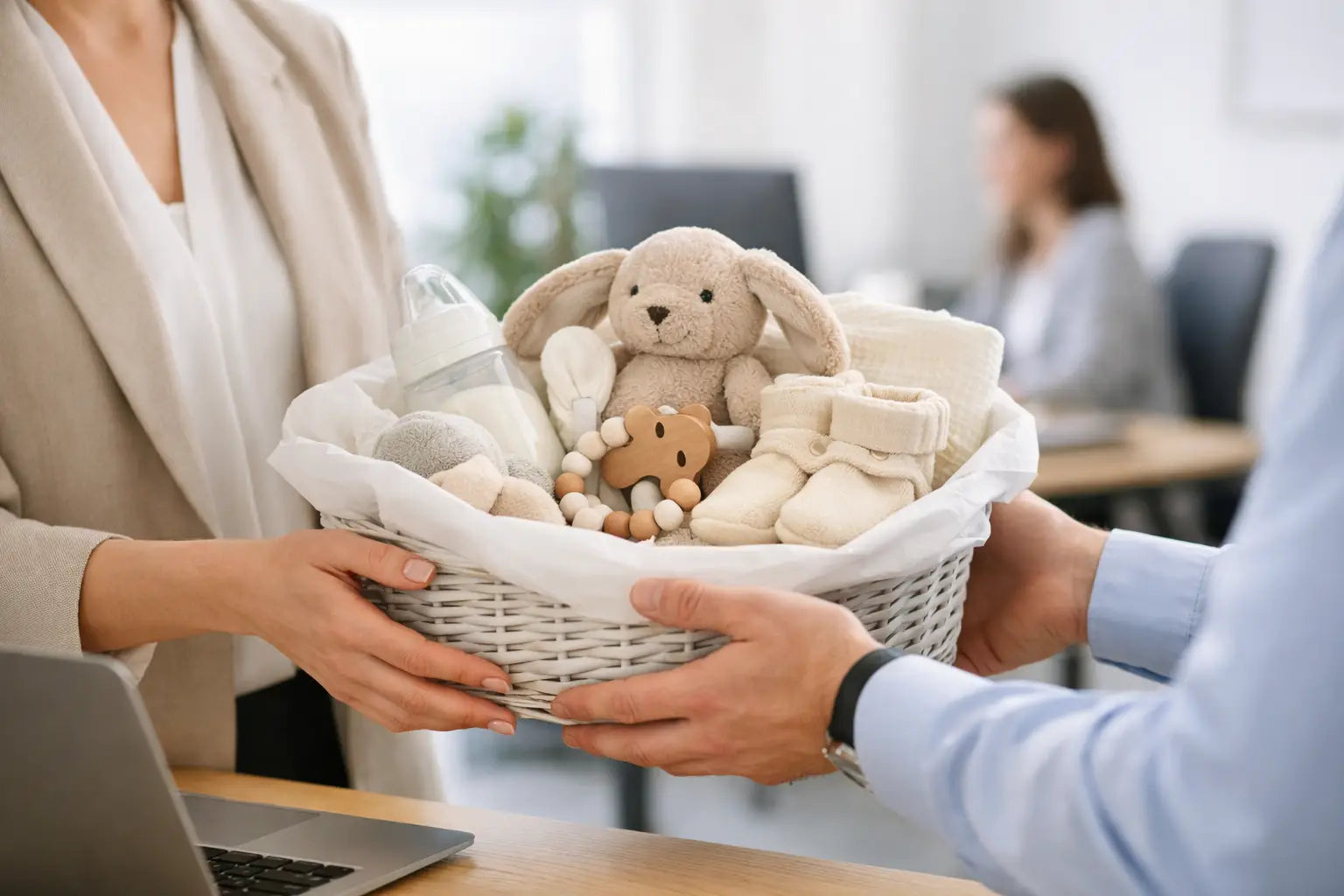 Pack bebé empresa: qué regalar y acertar