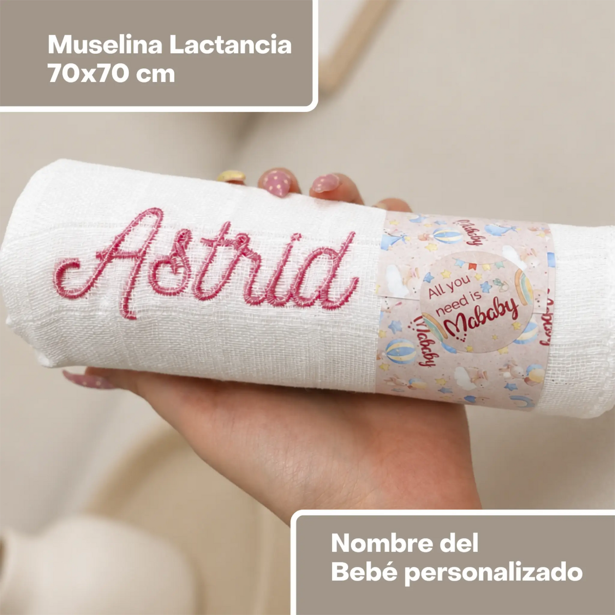 cesta bebé niña con muselina bordada y marco nombre