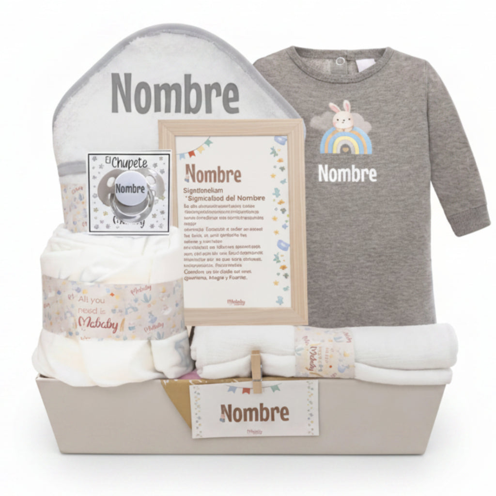 Cesta regalo personalizada para bebé con ropa, chupete y marco, ideal como detalle de nacimiento para niño o niña
